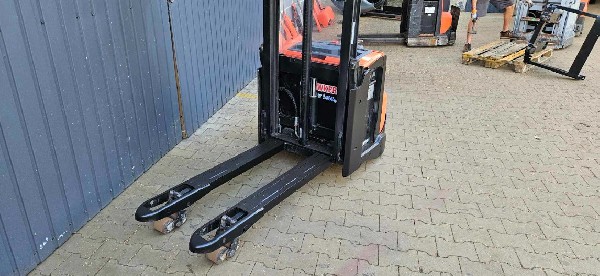 Wózki Paletowe Elektryczne Od Stakerpol 5